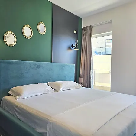 Christine Sunny Corner Apartment Sarande