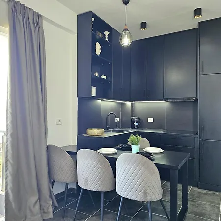 Christine Sunny Corner Apartment Sarande